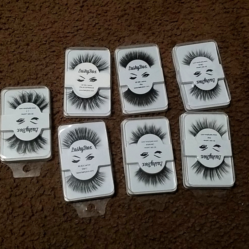 Lashes brand new